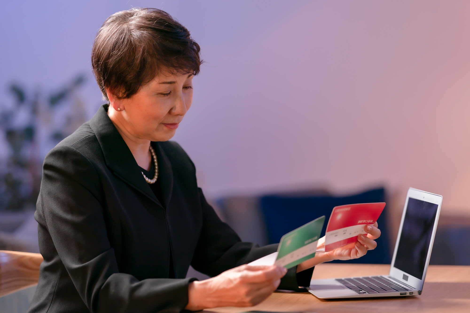 家族葬で生花祭壇の費用を抑えるための方法 