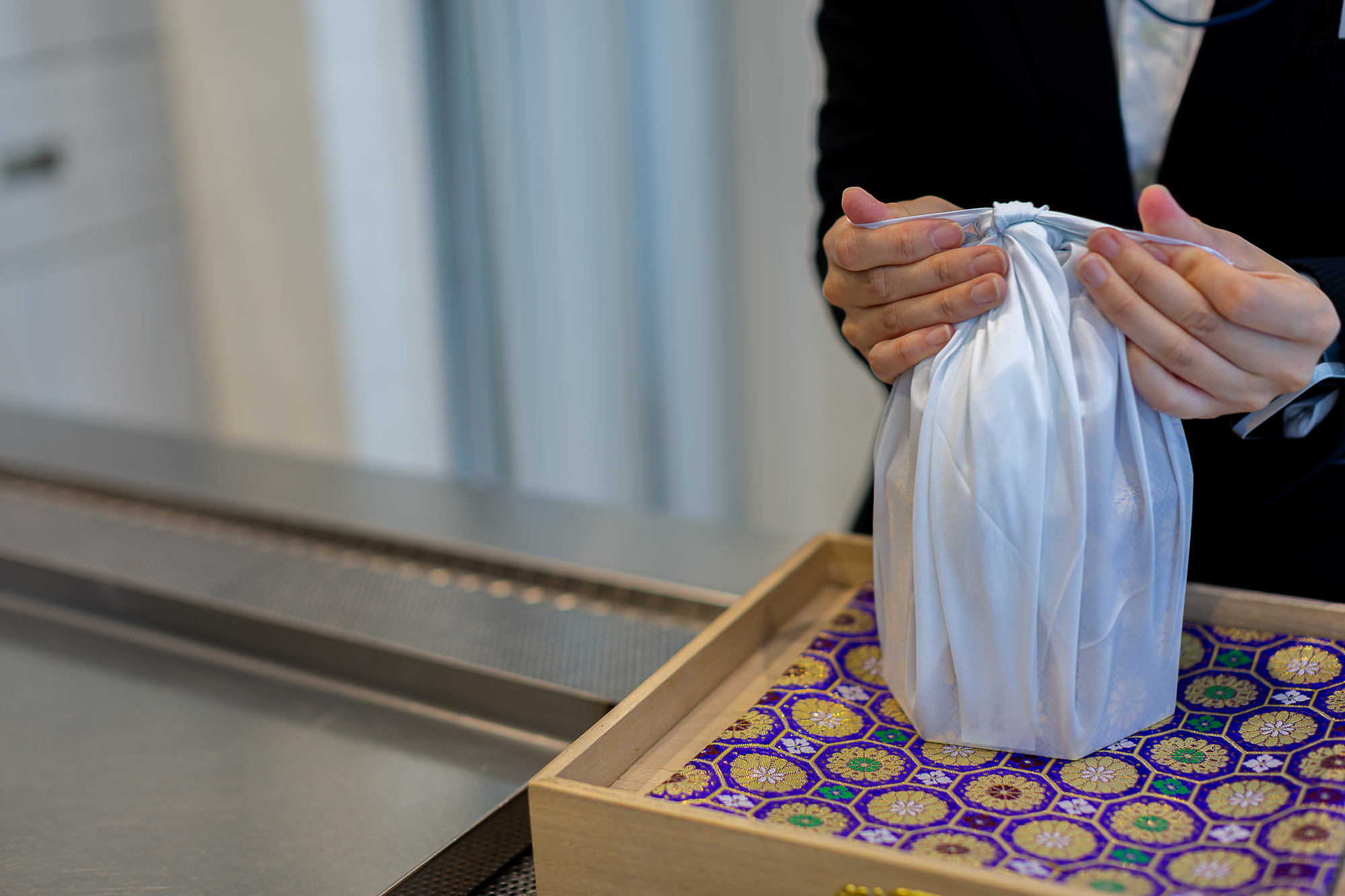 家族葬のそうえん【公式】 | 東京都日野、町田の葬儀社 | 多摩地区クチコミ評価No.1 | 葬式に呼ぶ人がいなくても大丈夫!心温まる見送りの方法と具体的な進め方 直葬・火葬式の具体的な流れと費用